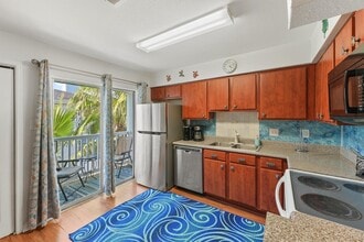 Building Photo - 3506 Cove View Blvd