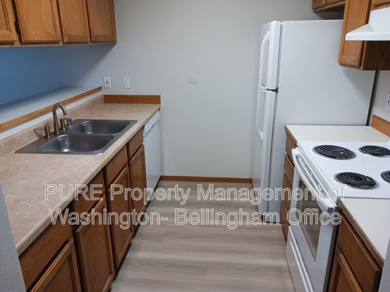 Primary Photo - 2830 Valencia St