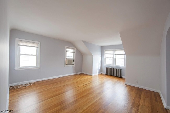 Building Photo - 408 Watsessing Ave