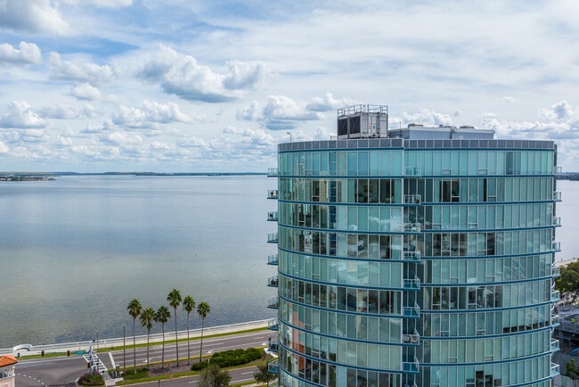 Building Photo - 2900 W Bay to Bay Blvd