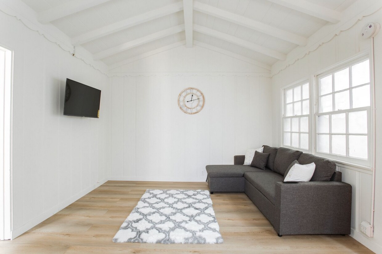 Foto principal - 620 Huntley Drive. West Hollywood, CA 90069