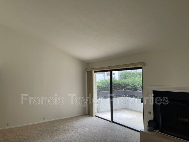 Building Photo - 7526 Jerez Ct