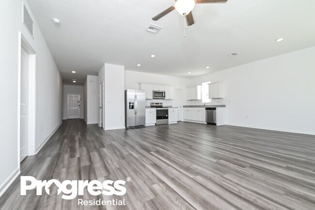 Building Photo - 851 Ribbon Grass Loop