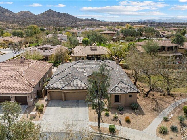 Foto del edificio - 2025 W Calle De Sol