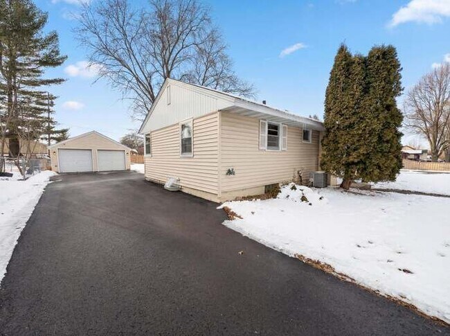 Foto del edificio - 973 Bidwell St