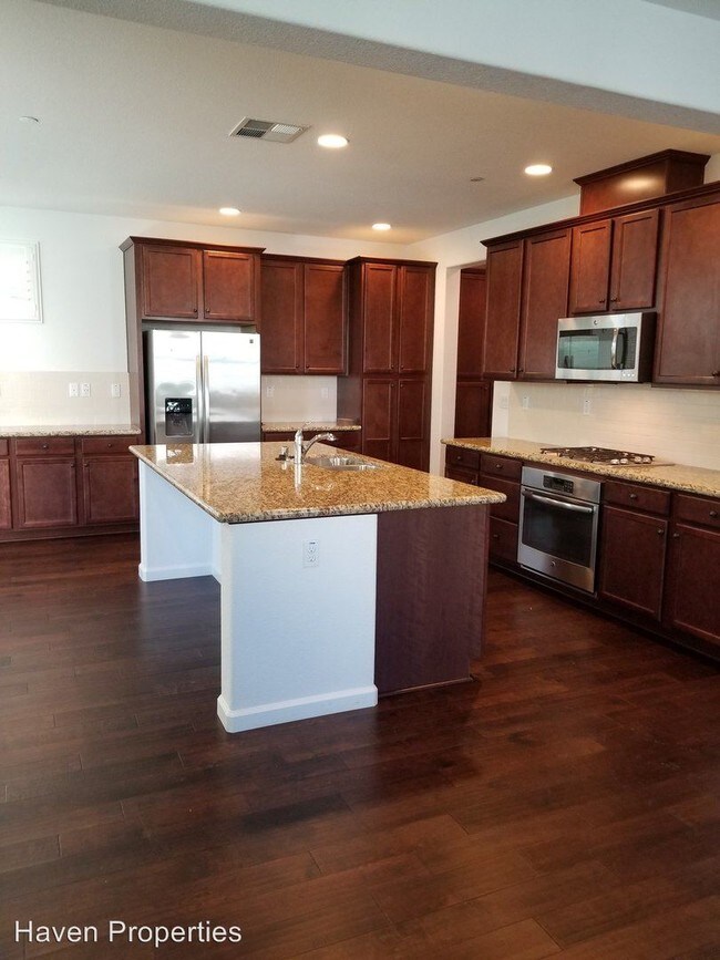 Building Photo - 4 br, 3 bath House - 1668 Avanti Drive