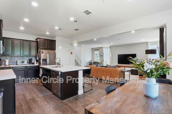 Building Photo - 2282 Acero Ct