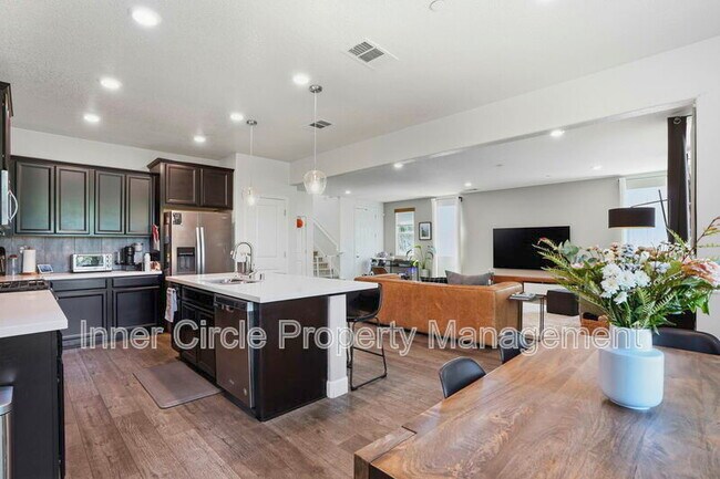 Foto del edificio - 2282 Acero Ct