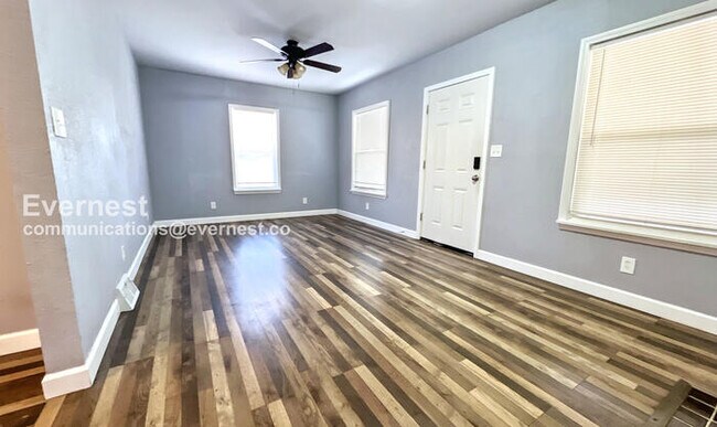 Building Photo - Spacious Property with Carport and Balcony Access