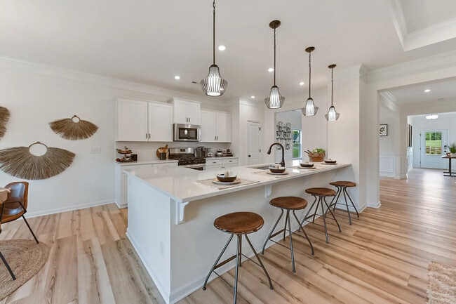 Building Photo - 256 Verbena Dr