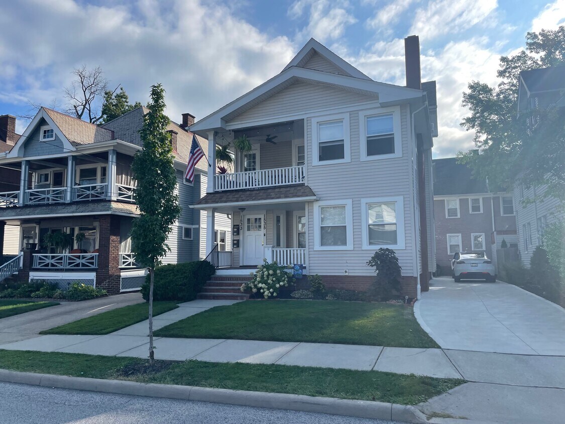 1535 Elmwood Ave, Lakewood, OH 44107 Townhome Rentals in Lakewood OH
