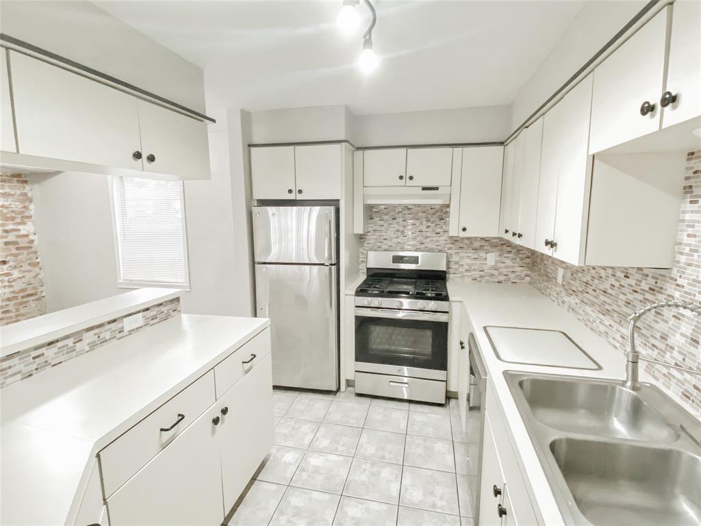 Primary Photo - 1309 Blair St