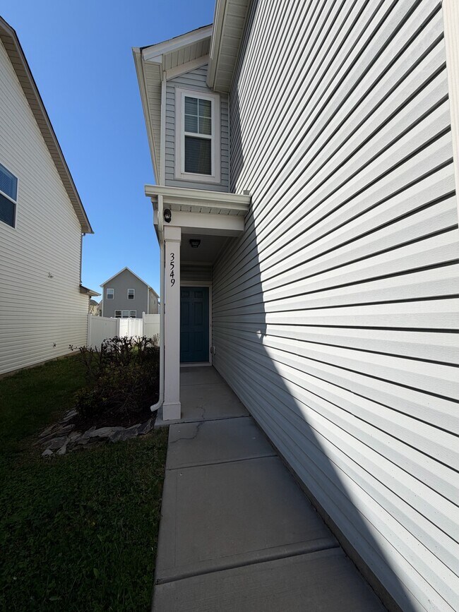 Foto del edificio - 3549 Saddlebrook Dr