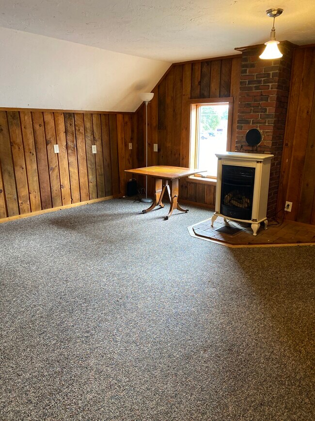 170 Ellsworth Rd Unit 2, Blue Hill, ME 04614 170 Ellsworth Rd Blue Hill, ME Apartments for