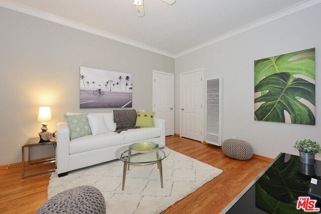 Building Photo - 2326 Pacific Ave