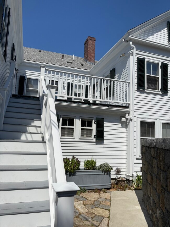 Building Photo - 20 Jewett St