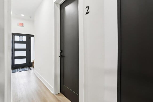 Foto del edificio - 517 Montana Ave NE