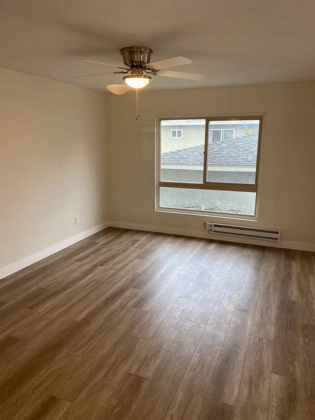 Building Photo - 1835 Grant Ave