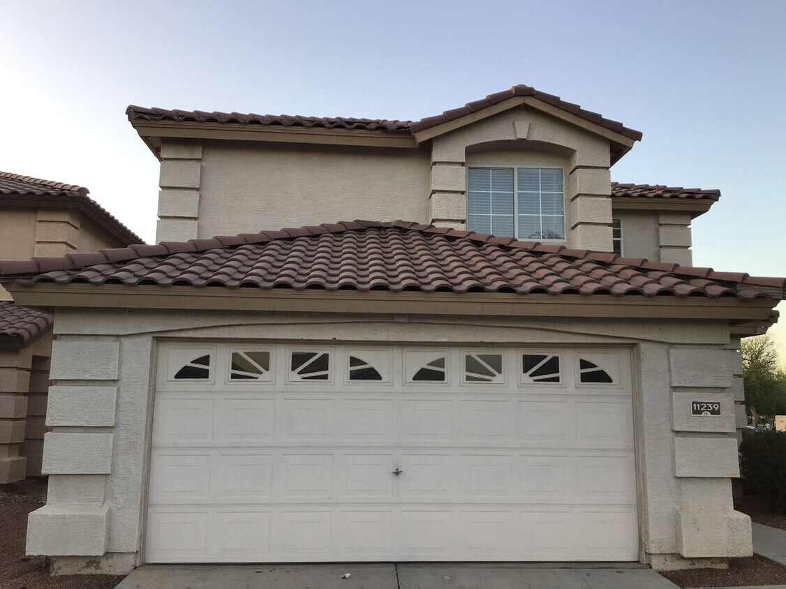 Foto principal - 11239 W Roma Ave