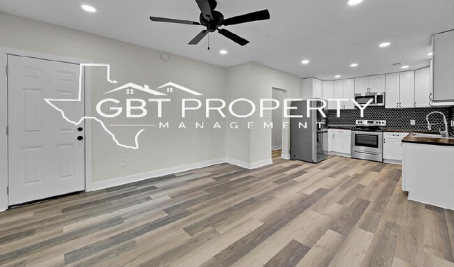 Foto del edificio - Spacious 4 Bed, 2 Bath Home for Rent – Reu...