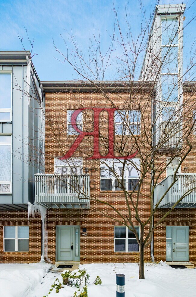 Foto del edificio - 986 S Front St