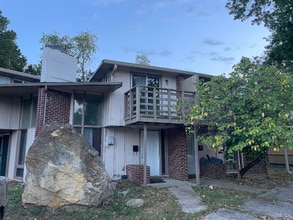 Building Photo - 1102 Laguille Ct