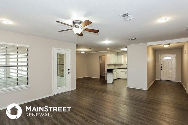Foto del edificio - 1600 E Bankhead Dr