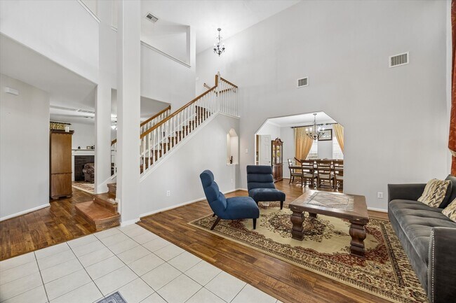 Foto del edificio - 21702 Cozy Hollow Ln