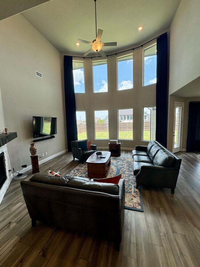 Foto del edificio - 1731 Tombstone Dr