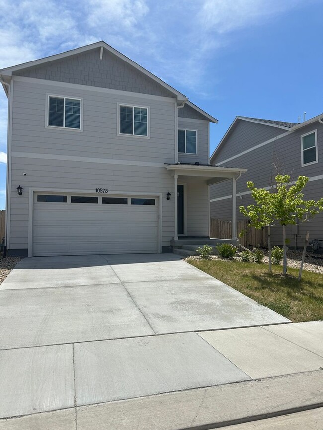 Building Photo - Move In ready home on Castor