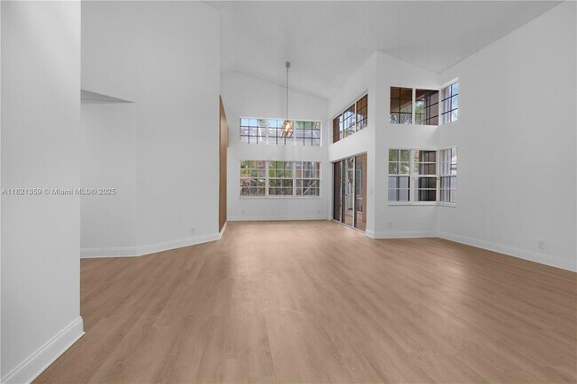 Foto del edificio - 1525 Seabay Rd