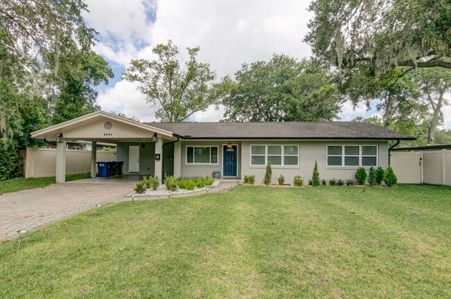 Gorgeous Mid-Centry Modern 3bed/2bath with... - Gorgeous Mid-Centry Modern 3bed/2bath with... House