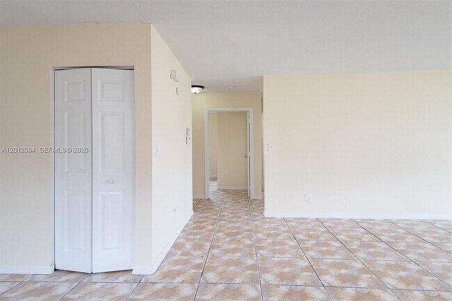 Foto del edificio - 455 NW 14th St