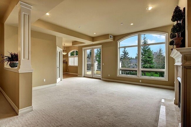 Building Photo - 10398 NE 17th St