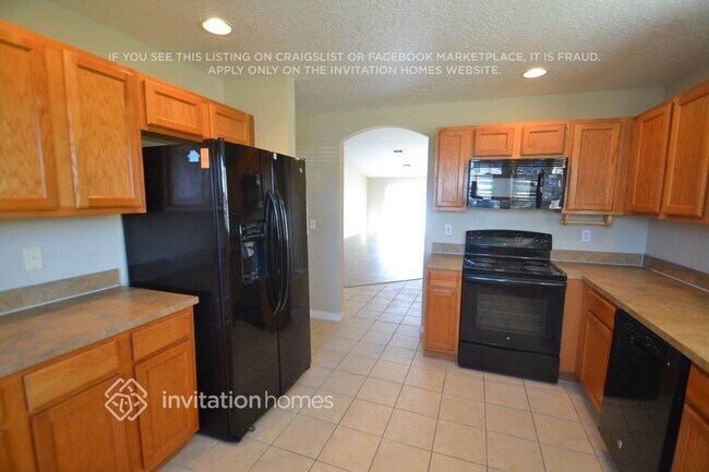 Foto del edificio - 2440 Oak Mill Dr