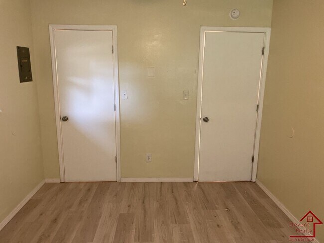 Foto del edificio - 2110 NW Lindy Ave