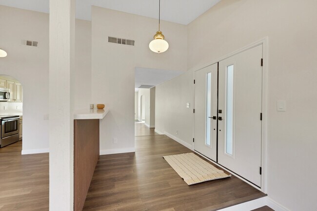 Foto del edificio - 3212 Moonflower Dr