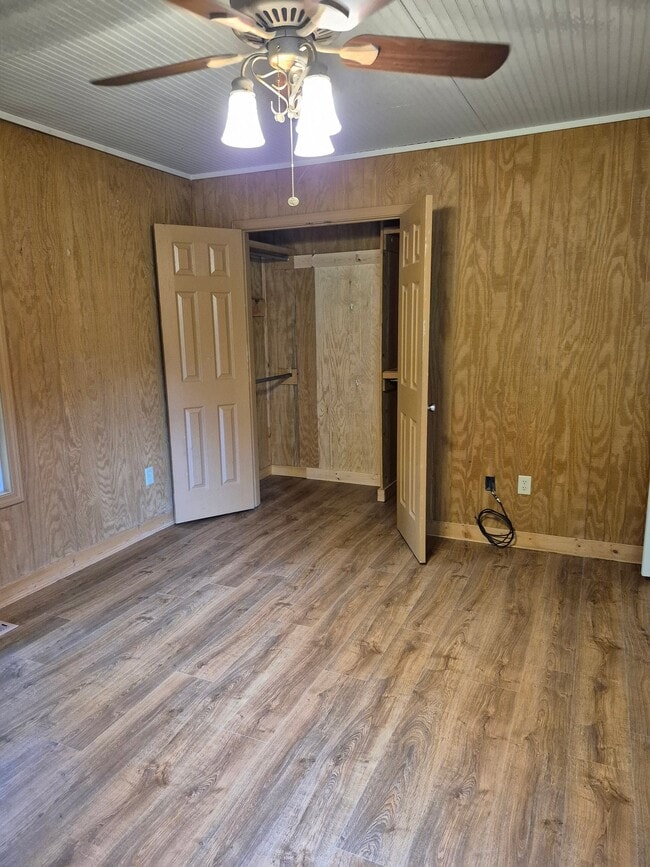 Building Photo - 42018 US-11