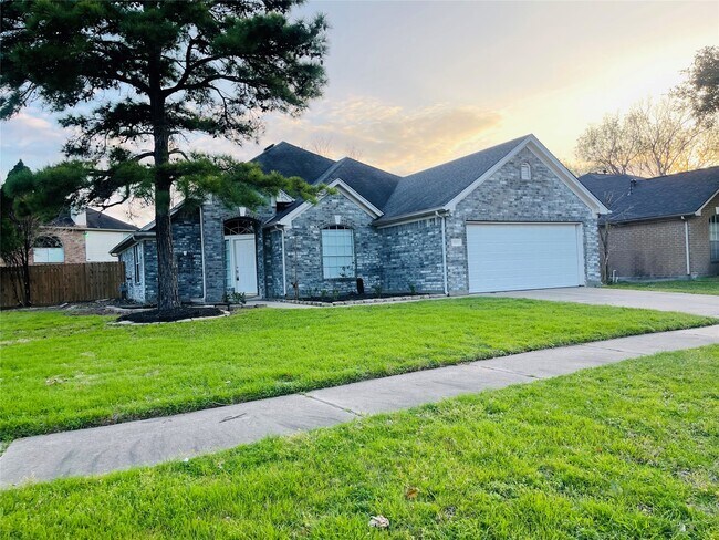 Foto del edificio - 20803 Lavenderwood Dr