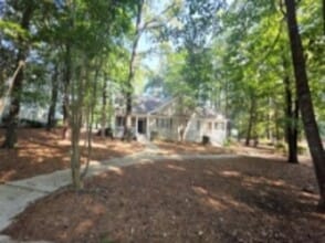 Building Photo - 204 Beech Haven Ln