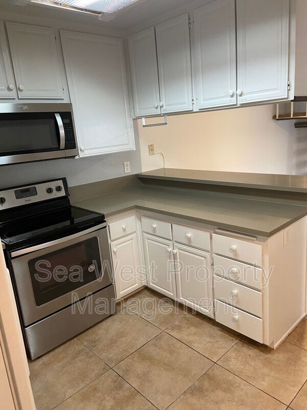 Building Photo - 3823 Camino Lindo