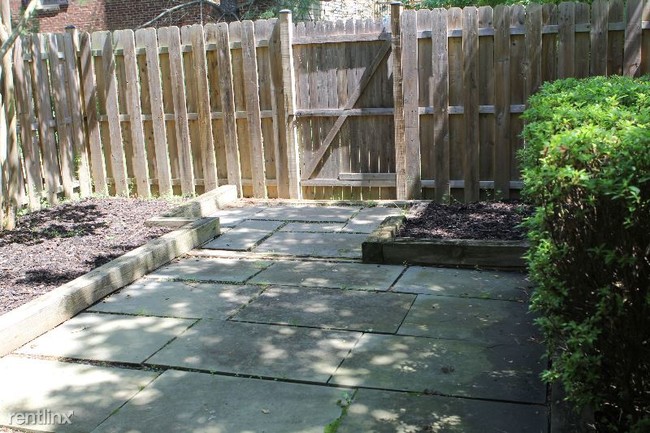 Building Photo - 4741 Gainsborough Dr