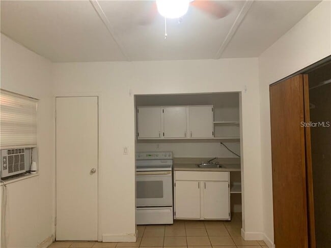 Building Photo - 304 Ortiz Blvd