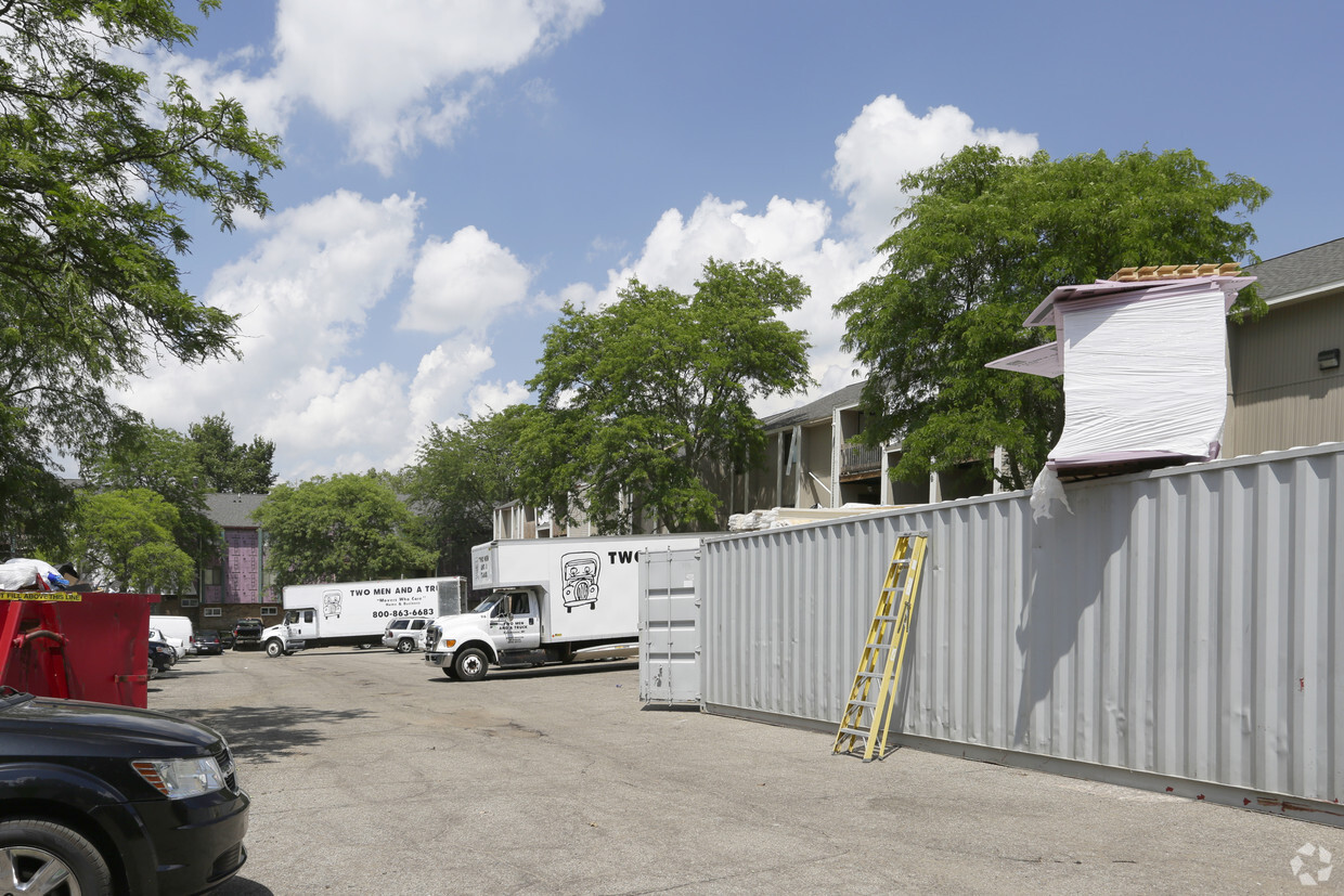 Building Photo - Village Of Kalamazoo Apartments