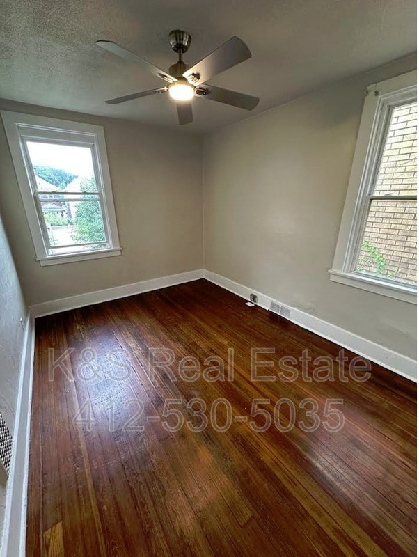 Building Photo - 1212 Holmes St