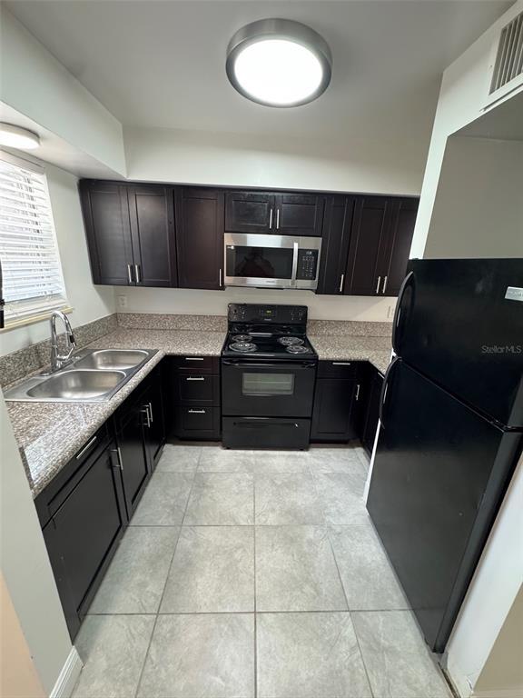 Foto del edificio - 1177 Bentley Rd