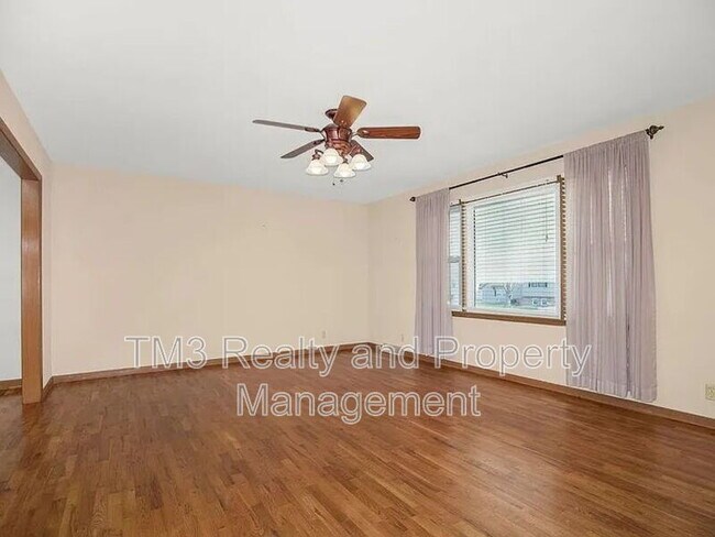 Building Photo - 506 S 17th St