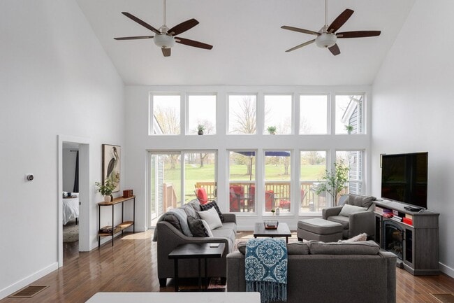 Building Photo - **Furnished Winter Rental** 3 Bed, 2 Bath Home on Wellesley Island