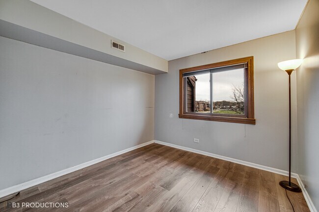 Foto del edificio - 18077 Live Oak Ct