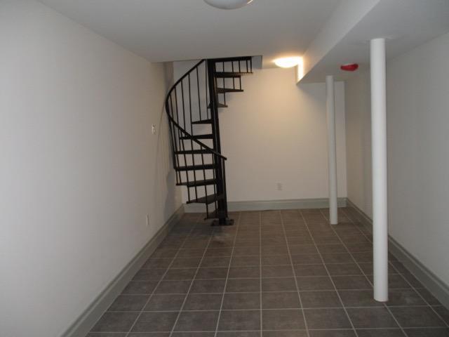 Building Photo - 294 Harman St